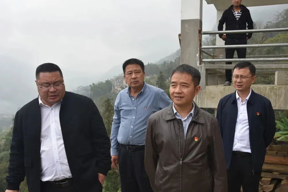 沐浴阳光听党课二十大精神入村来宋兵检察长到元阳县小新街乡者台村